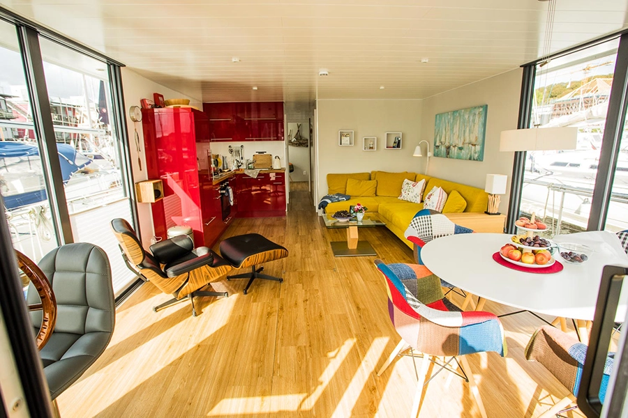 Nina Grützmacher - Insights - Hausboot