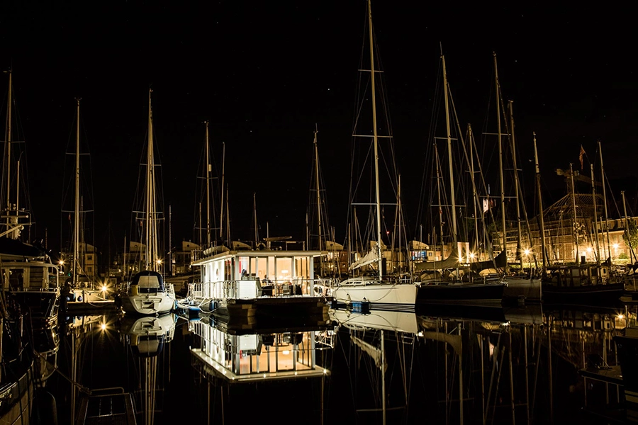 Nina Grützmacher - Insights - Hausboot